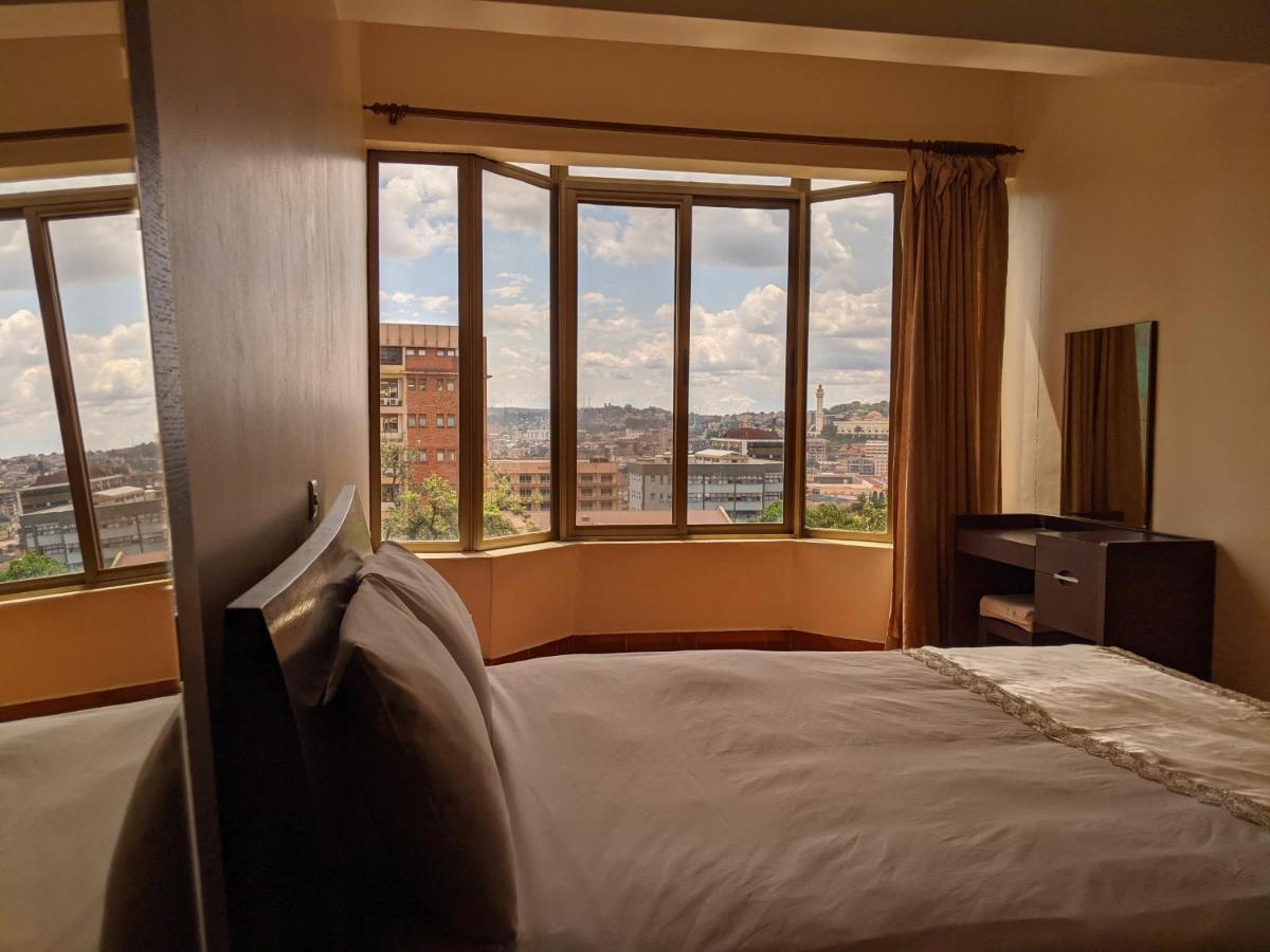 Prestige Hotel Suites Kampala Ngoại thất bức ảnh