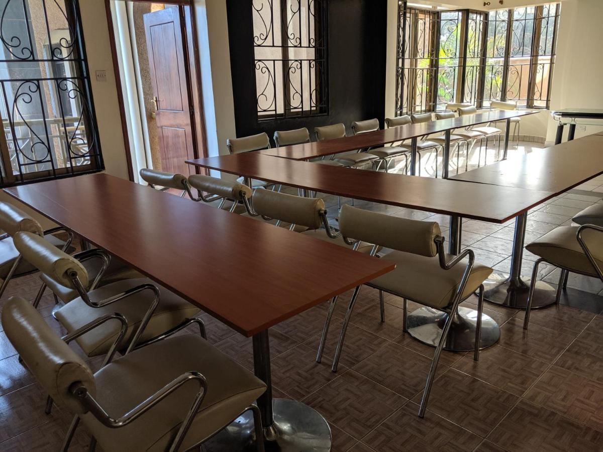 Prestige Hotel Suites Kampala Ngoại thất bức ảnh