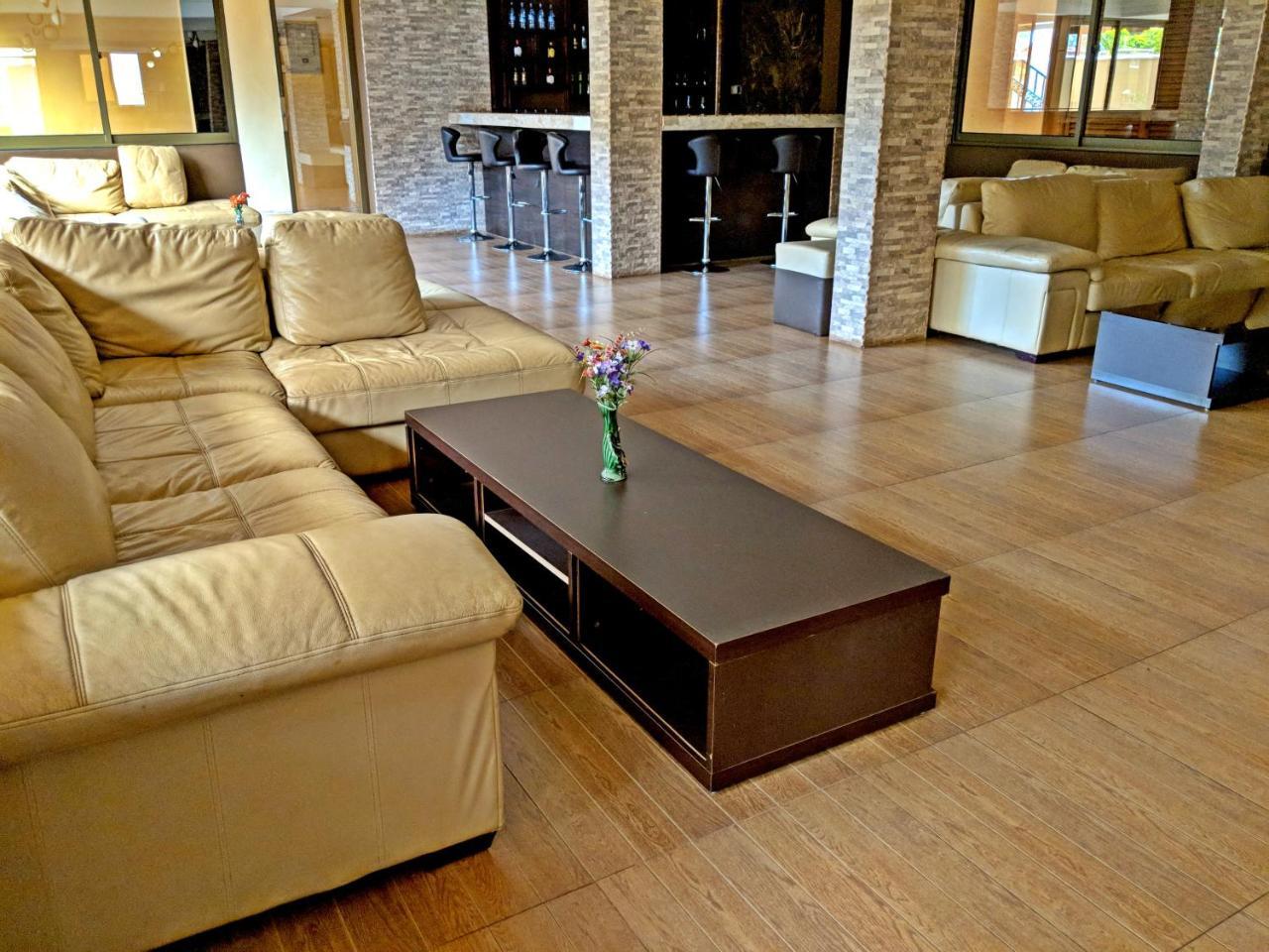 Prestige Hotel Suites Kampala Ngoại thất bức ảnh